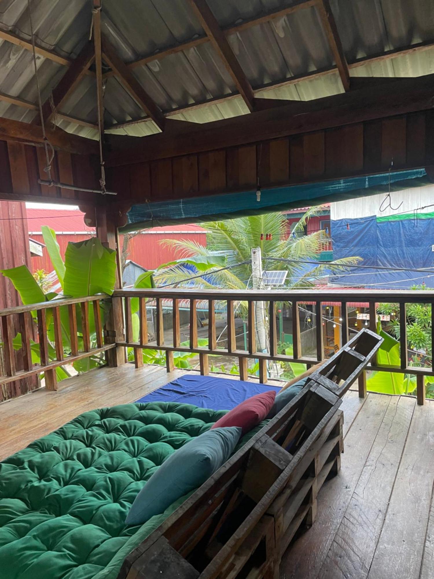 The Hornbill Hostel Ронгсанлем Экстерьер фото