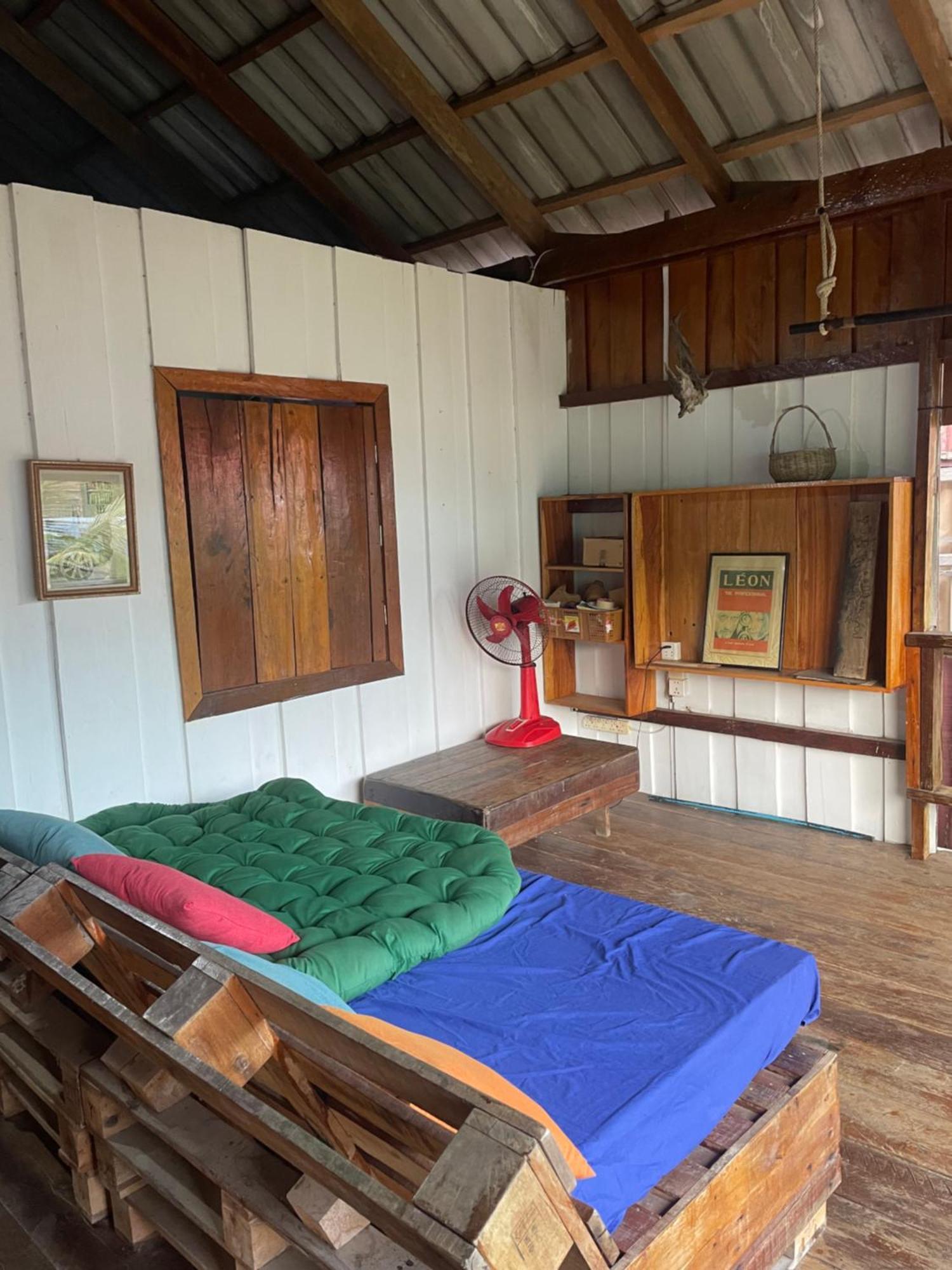 The Hornbill Hostel Ронгсанлем Экстерьер фото